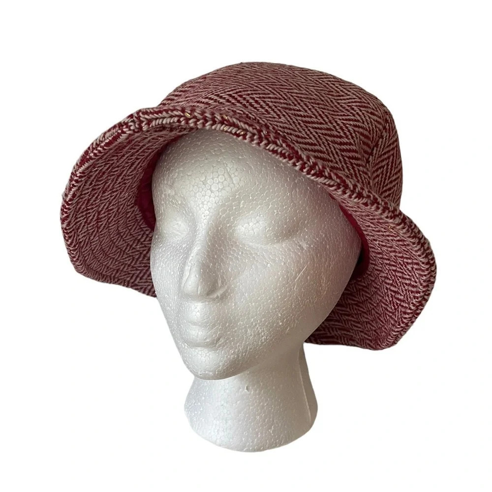 Red/cream metallic tweed bucket hat for women